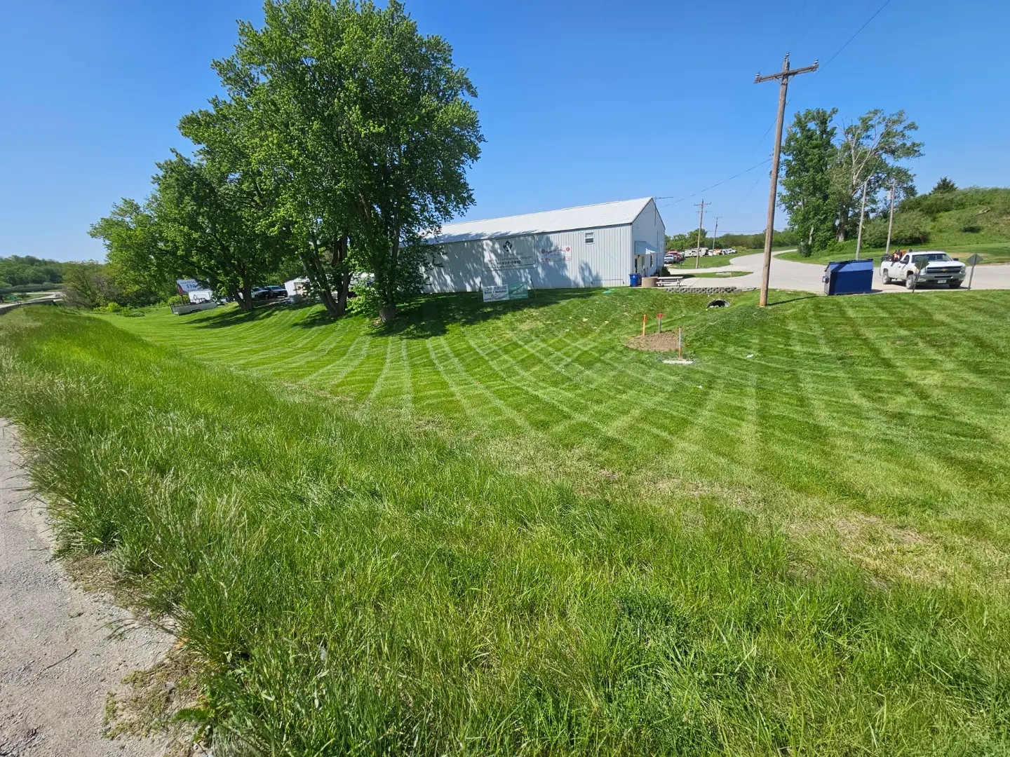 Lawn care work by Buthe's Turf