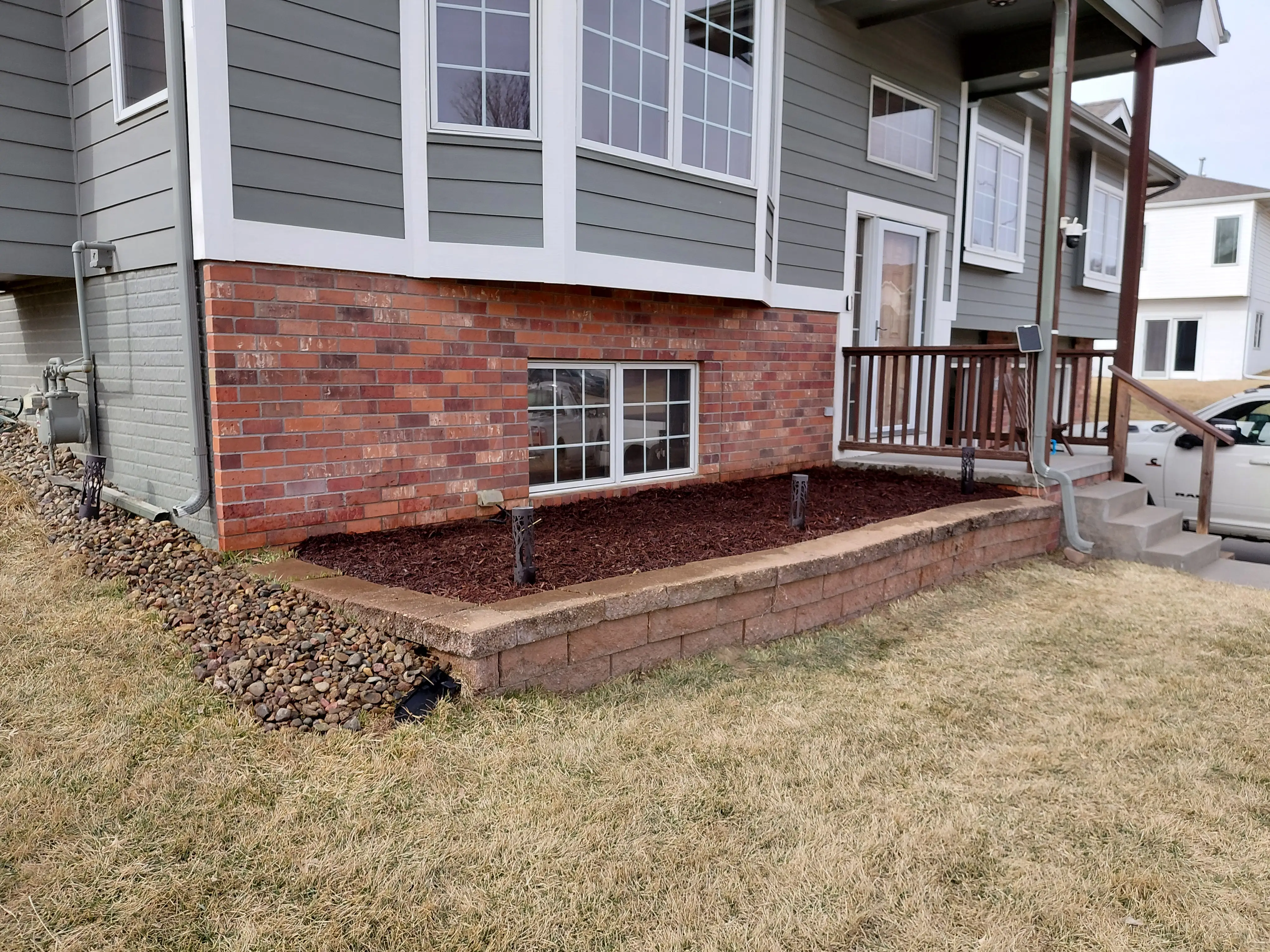 Landscape Bed Maintenance after - Buthe's Turf